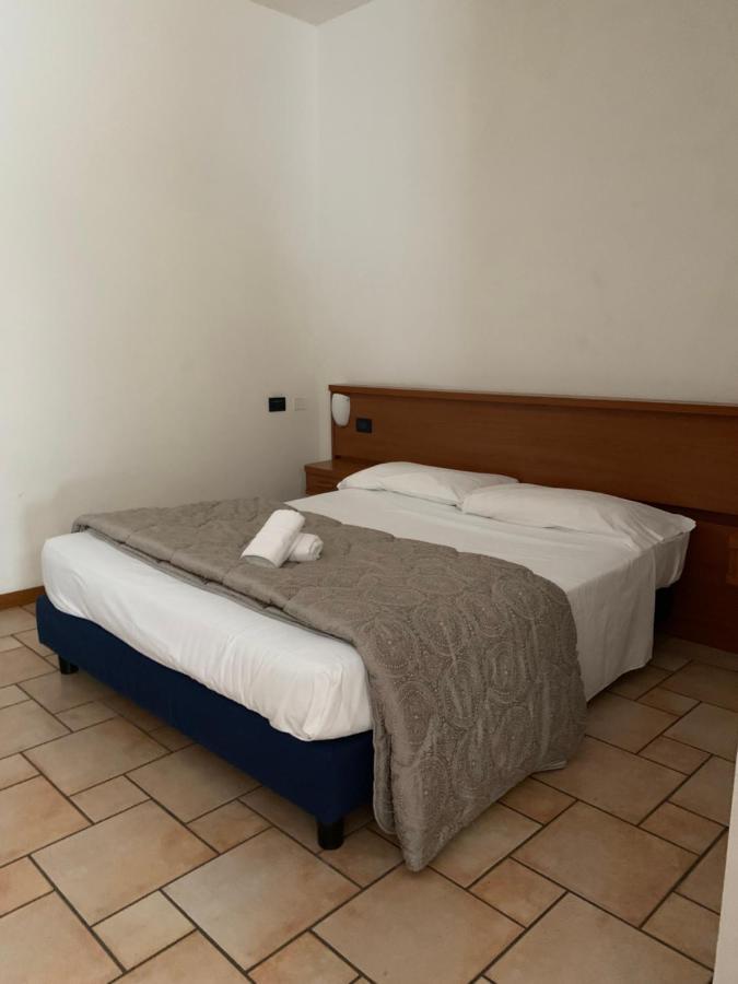 Hotel Lory Ficarolo Exterior photo